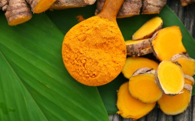 Uống Tinh bột nghệ hàng ngày tốt cho sức khỏe, làm đẹp da